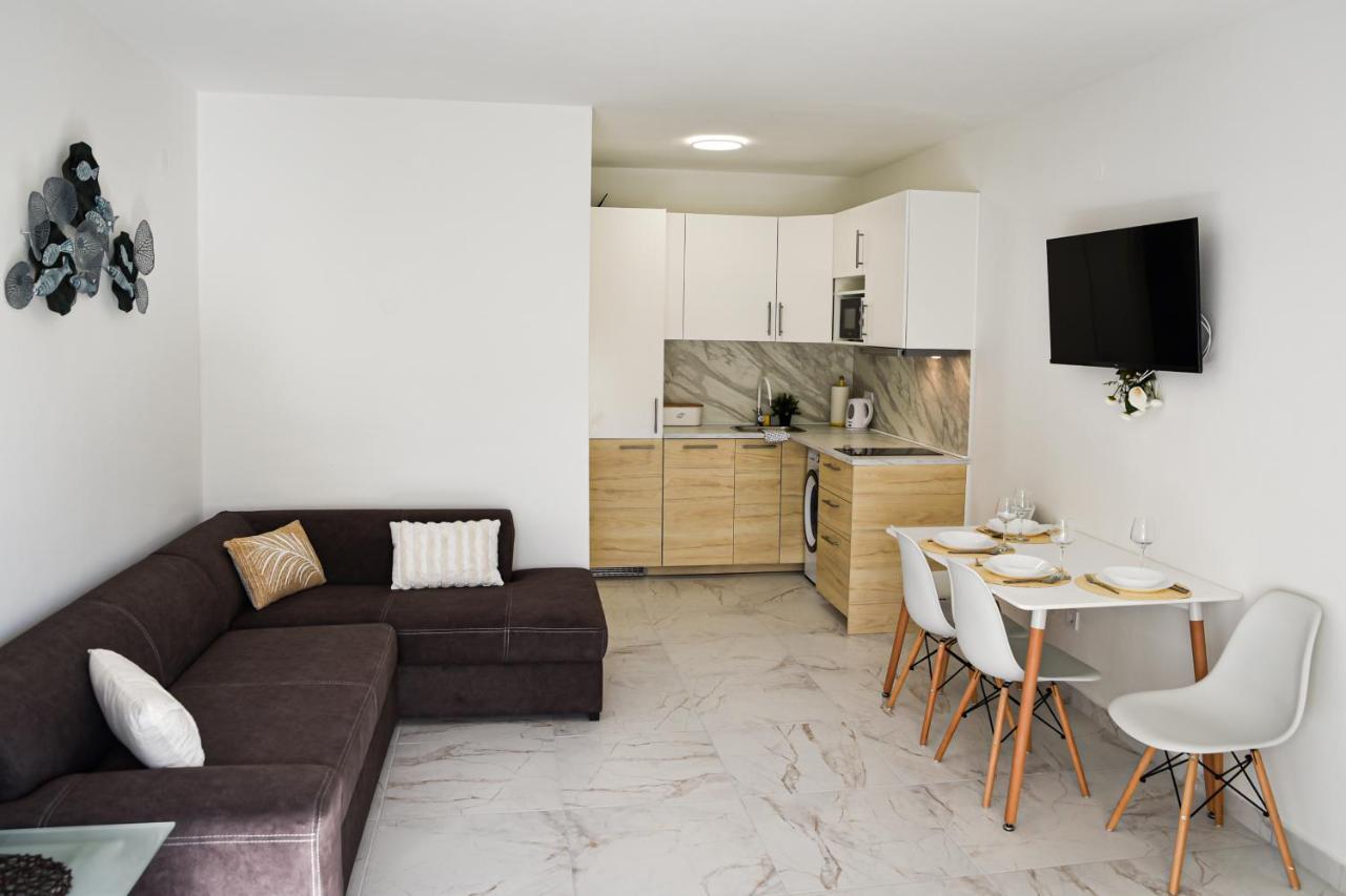 פטרצ'אנה Locus Apartments מראה חיצוני תמונה