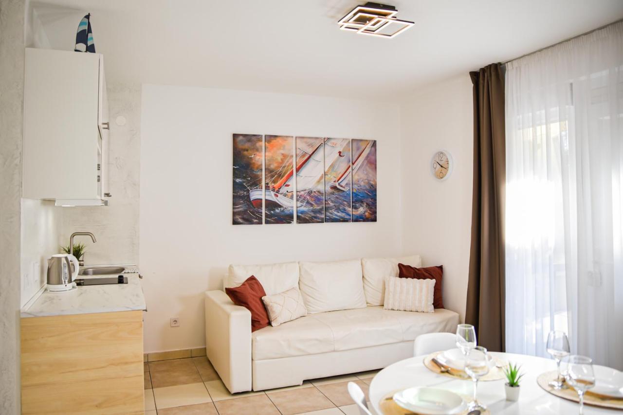 פטרצ'אנה Locus Apartments מראה חיצוני תמונה